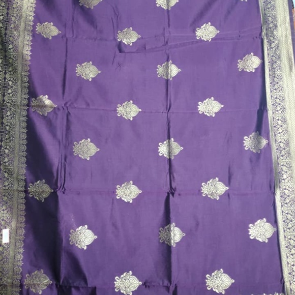 Silk Banarasi Saree - Picture 12 of 14